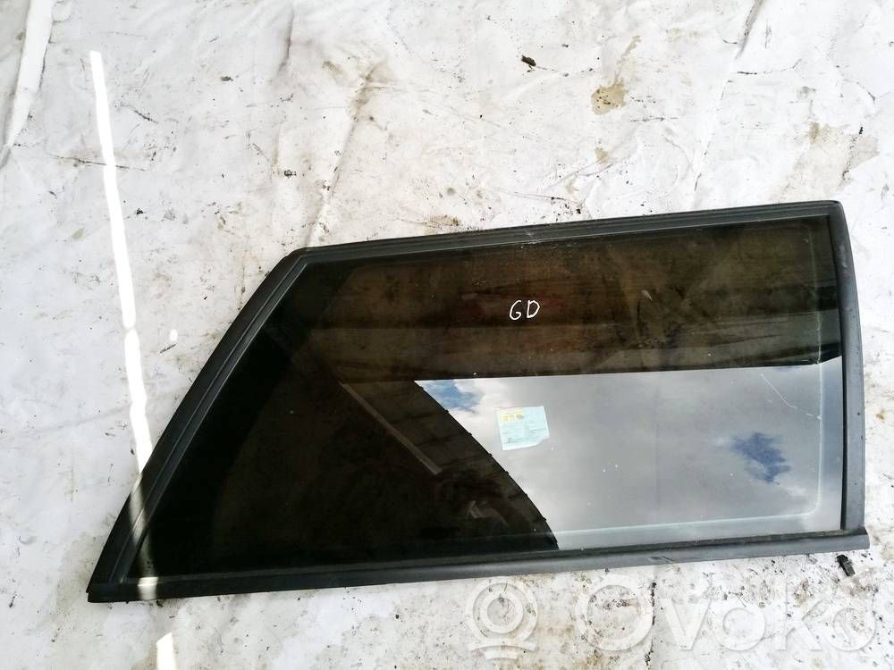 Volkswagen PASSAT B4 Finestrino laterale posteriore