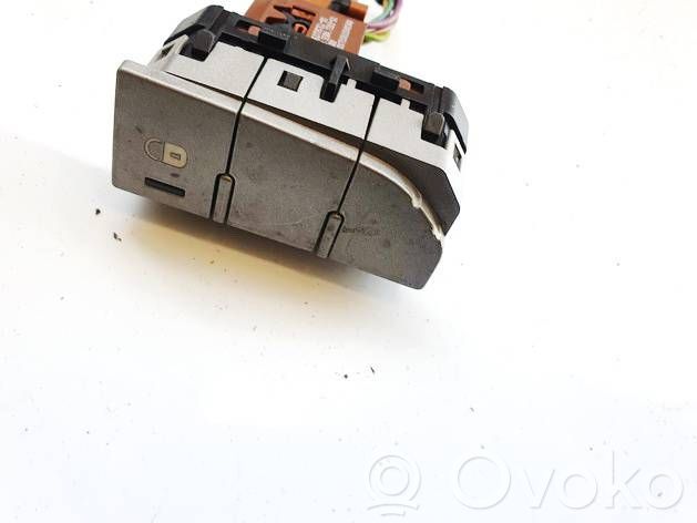 Central locking switch button   96637757CL,96637757CL,96637757CL