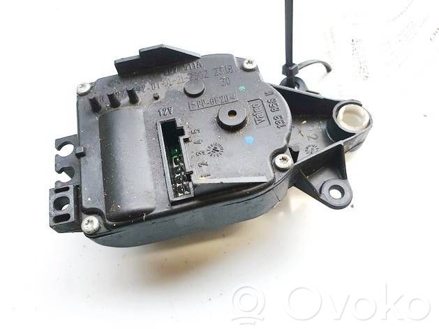 Volkswagen PASSAT B5.5 Motor/actuator clapetă aer 