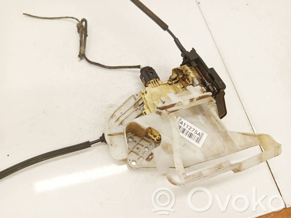 Volkswagen PASSAT B6 Serratura portiera anteriore