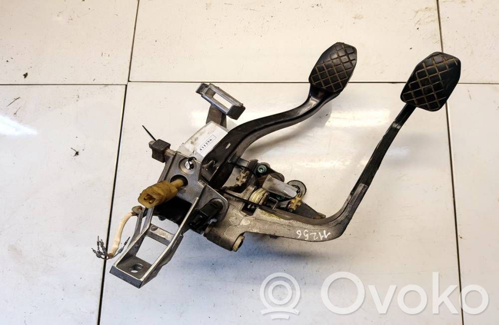 Volkswagen PASSAT B5 Pedală frână 