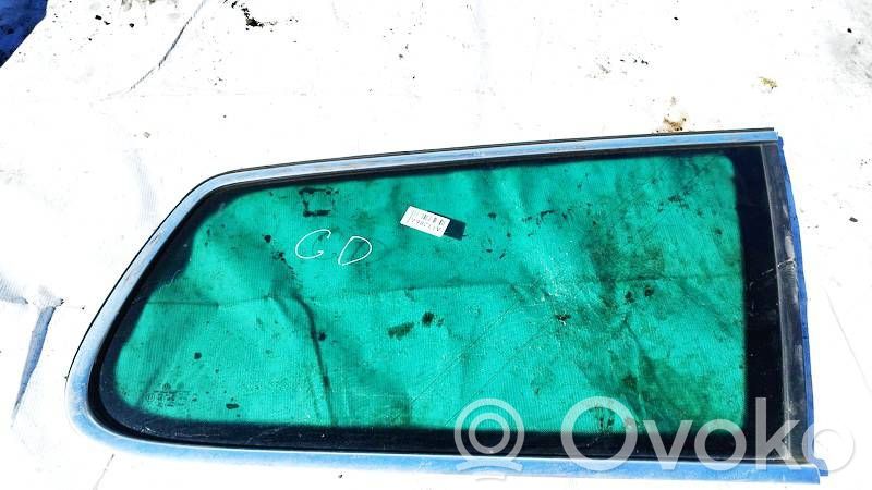 Volkswagen PASSAT B6 Finestrino laterale posteriore