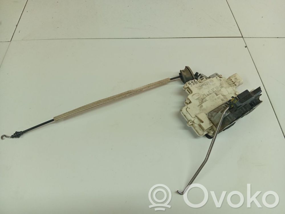 Audi A6 S6 C6 4F Etuoven lukko