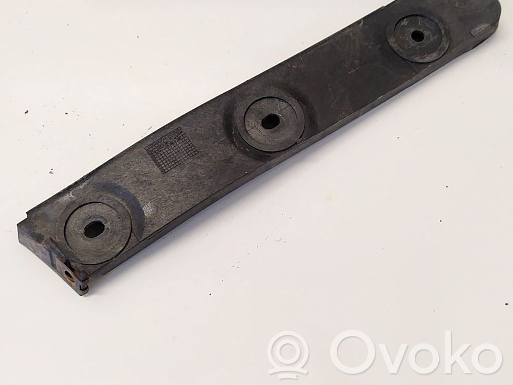 Skoda Fabia Mk1 (6Y) Staffa di rinforzo montaggio del paraurti anteriore