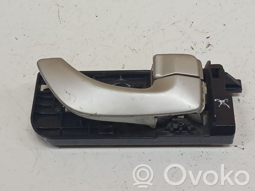 Hyundai Sonata Manecilla interna puerta delantera