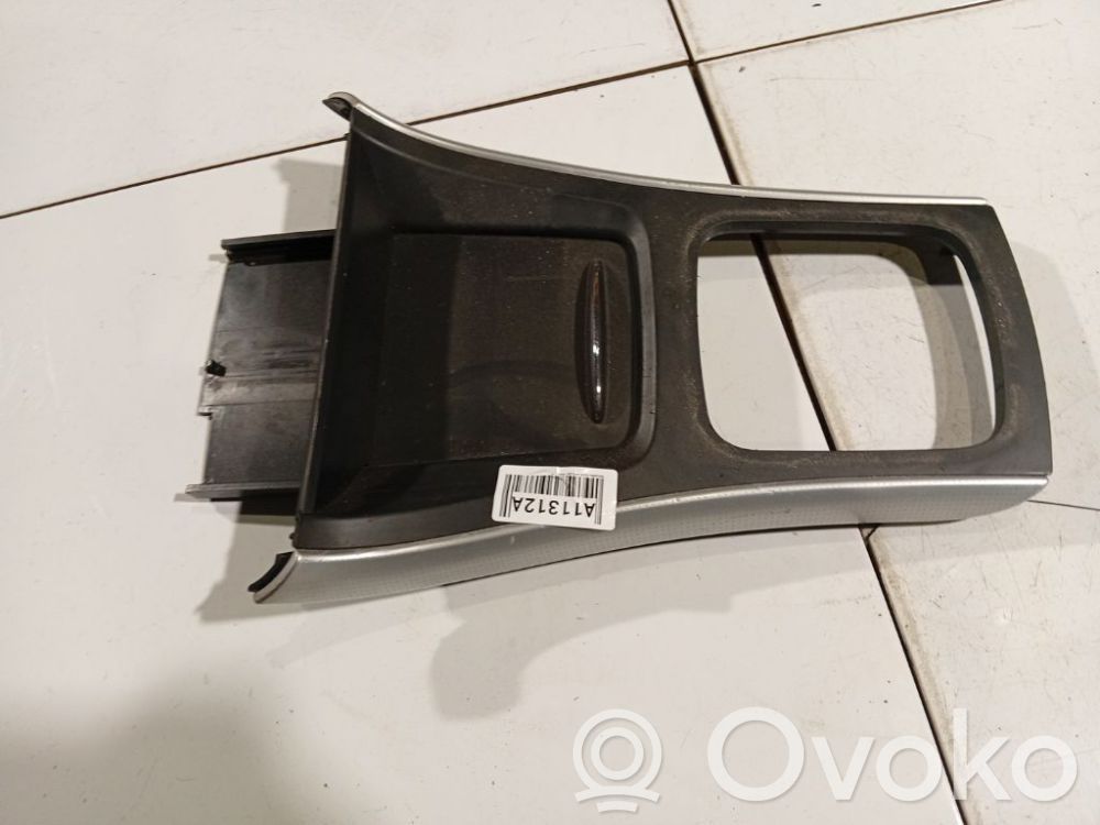 Mercedes-Benz A W169 Consola central 