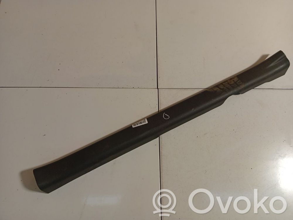 Toyota Yaris Copertura del rivestimento del sottoporta anteriore