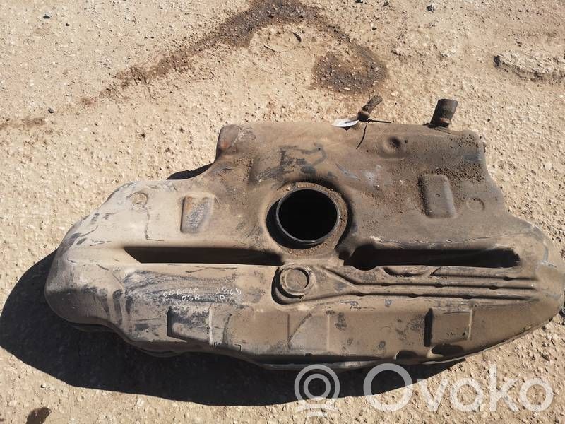 Toyota Corolla E120 E130 Rezervor combustibil 