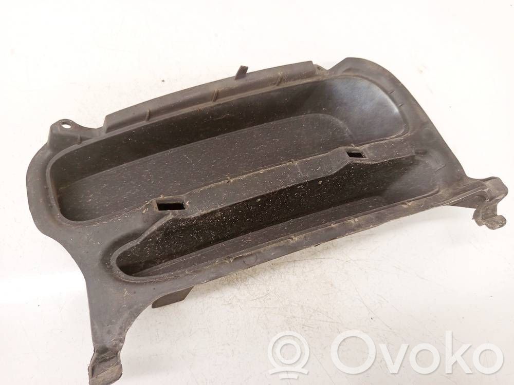 Toyota Avensis T250 Mascherina inferiore del paraurti anteriore 