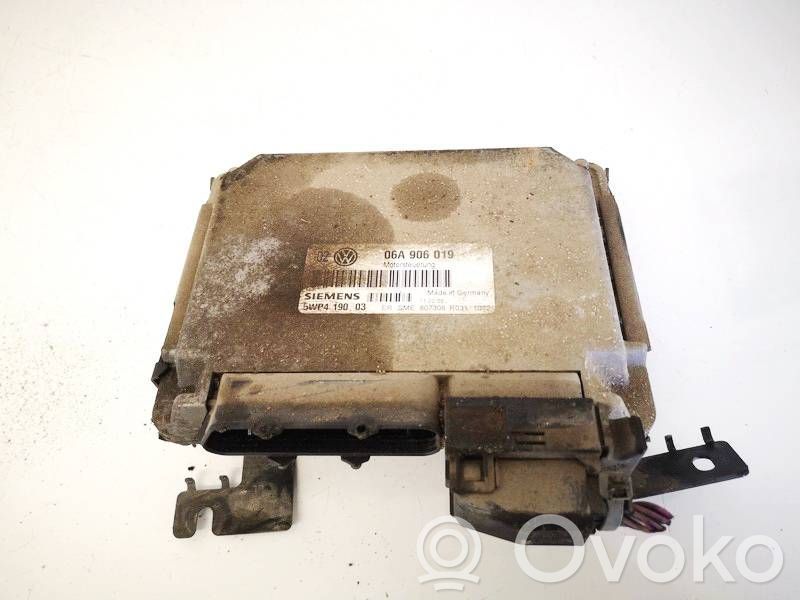 Engine control unit/module   06A906019,5WP419003,06A906019,5WP419003
