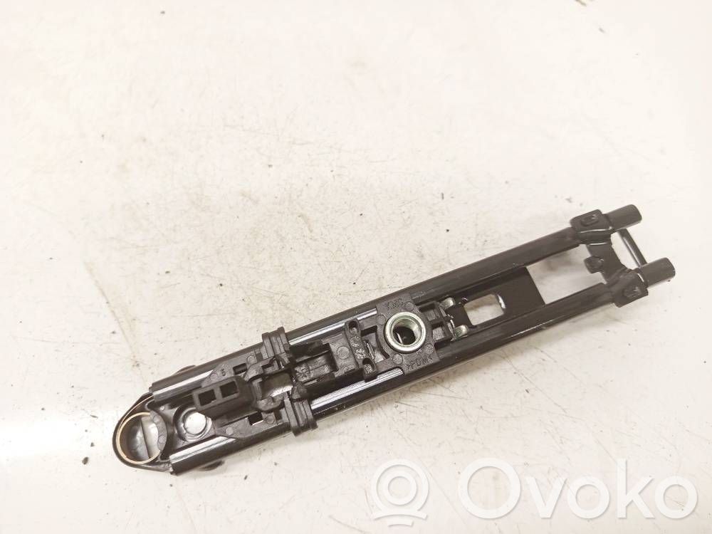 Volkswagen Golf VI Guida di regolazione della cintura di sicurezza