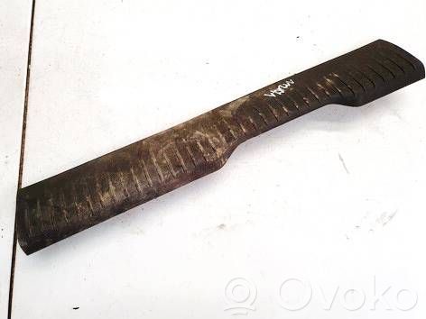 Jeep Grand Cherokee (WK) Front sill trim cover 
