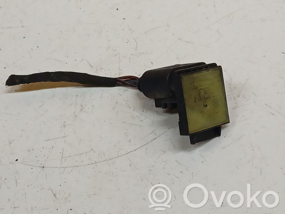 Volkswagen PASSAT B6 Sensor del pedal de embrague 