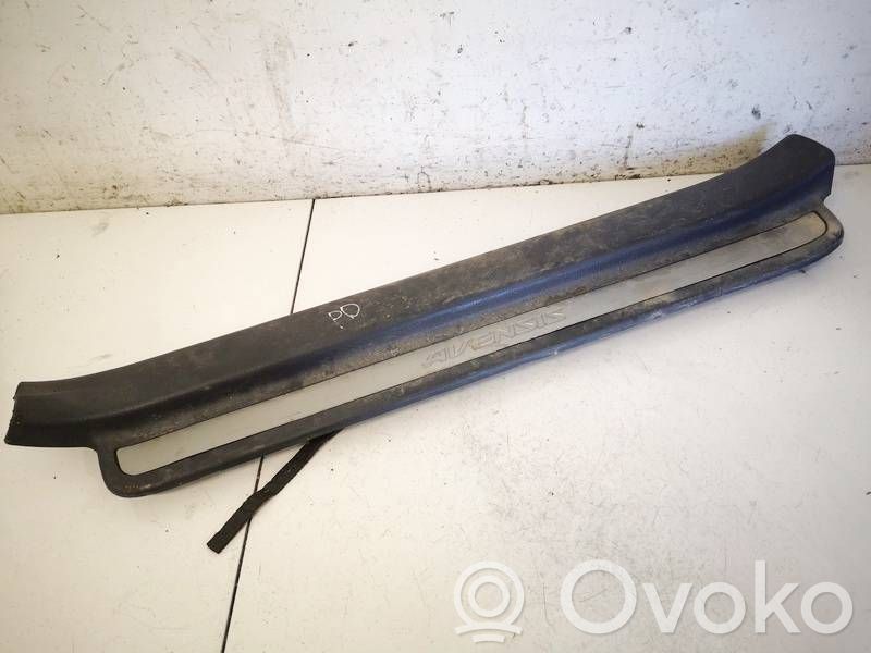 Toyota Avensis T250 Copertura del rivestimento del sottoporta anteriore 