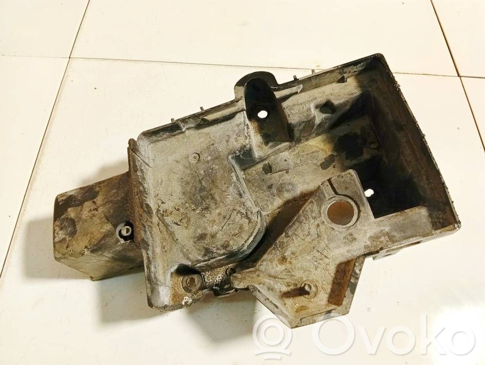Chrysler Grand Voyager IV Akun kiinnike 