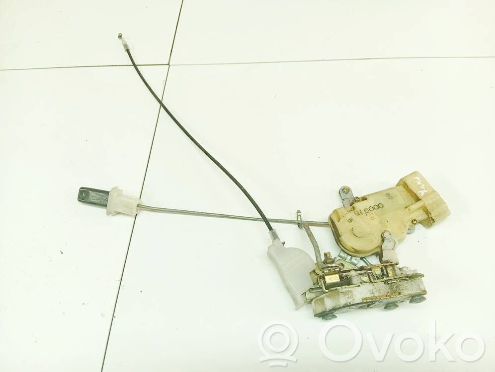Toyota Yaris Zamek drzwi przednich 