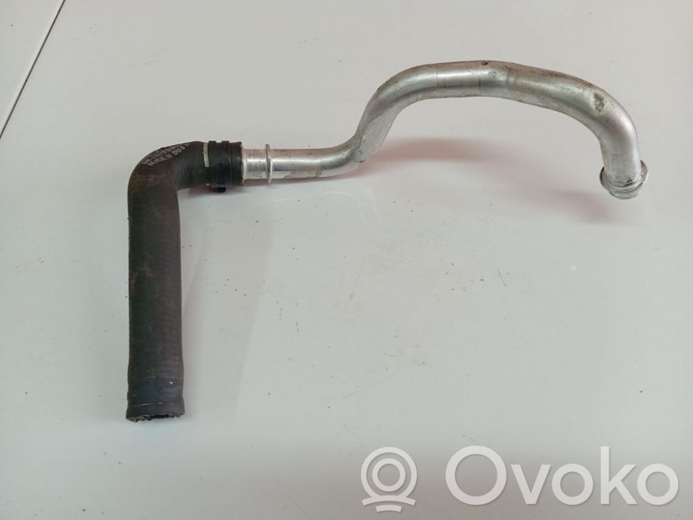 Mercedes-Benz C W203 Tubo flessibile del liquido di raffreddamento del motore