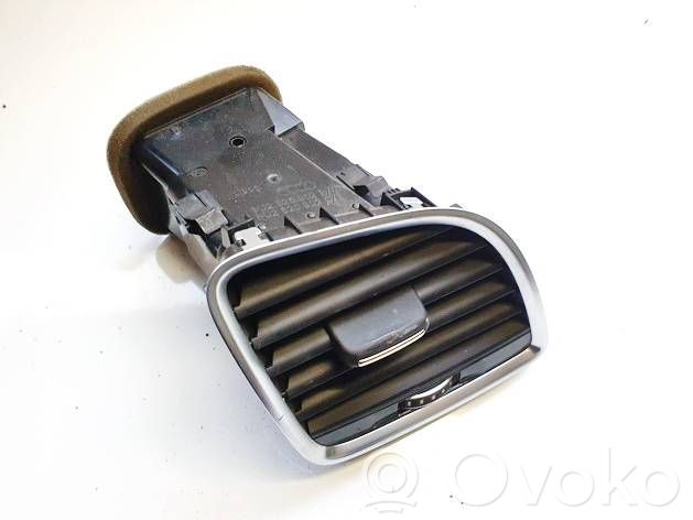 Audi Q3 8U Grilă ventilație centrală 
