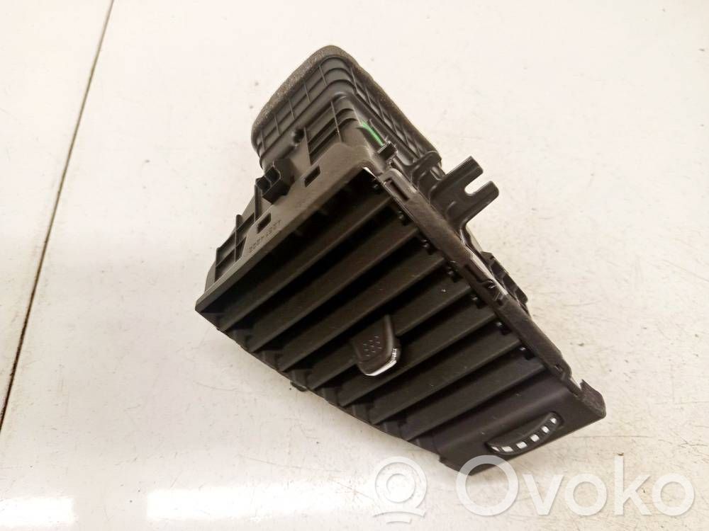 Opel Mokka X Rejilla de ventilación central del panel