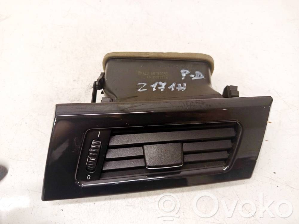 BMW 5 E60 E61 Rejilla de ventilación central del panel 