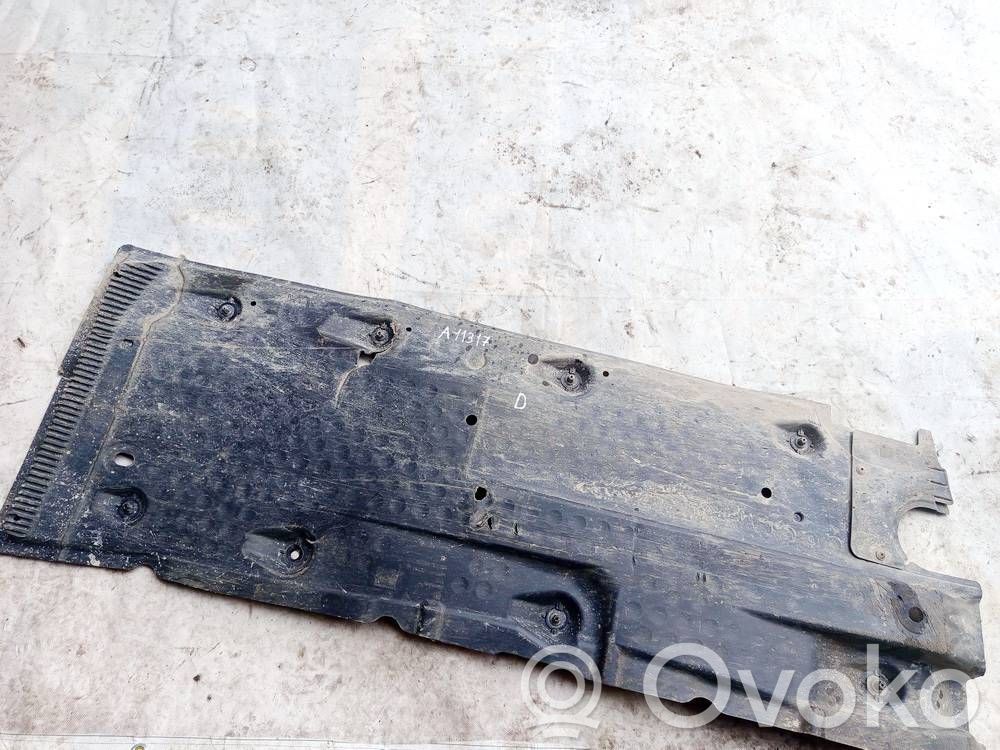 Volkswagen Golf VI Cache de protection sous moteur