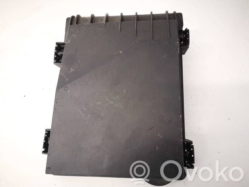 Audi A3 S3 8P Coperchio scatola dei fusibili 