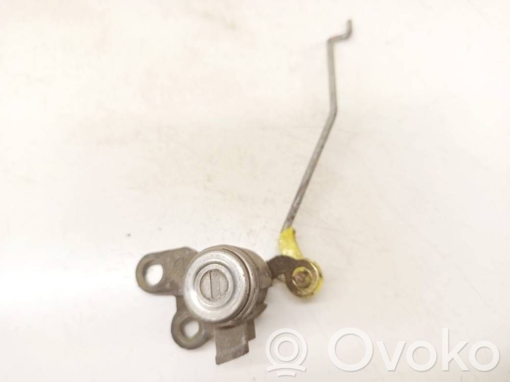 Toyota Yaris Front door lock (next to the handle) 