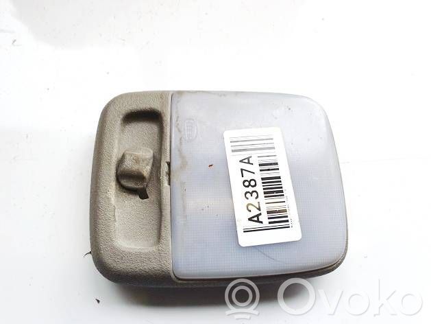Nissan Serena Illuminazione sedili anteriori 