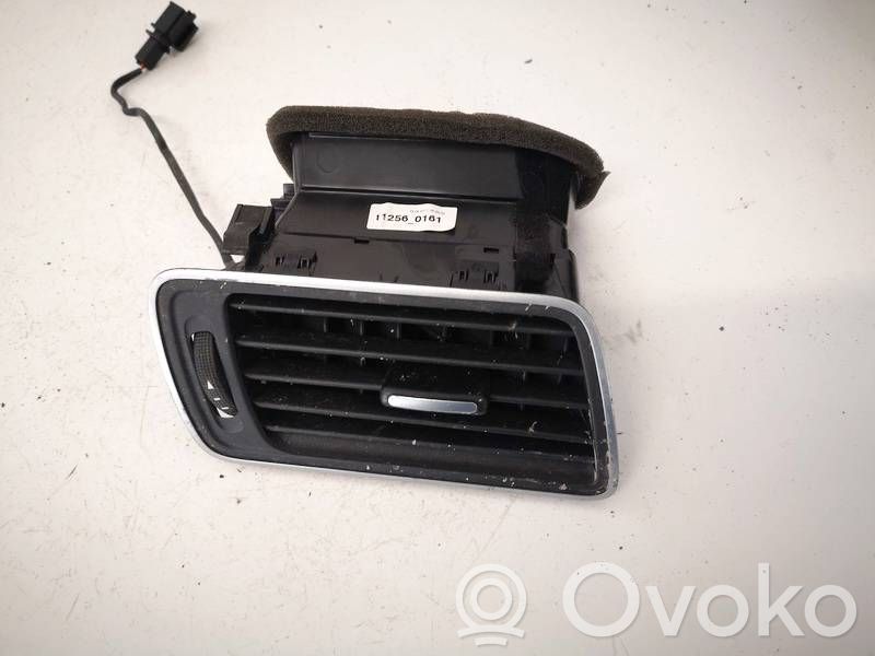 Volkswagen PASSAT B7 Rejilla de ventilación central del panel 