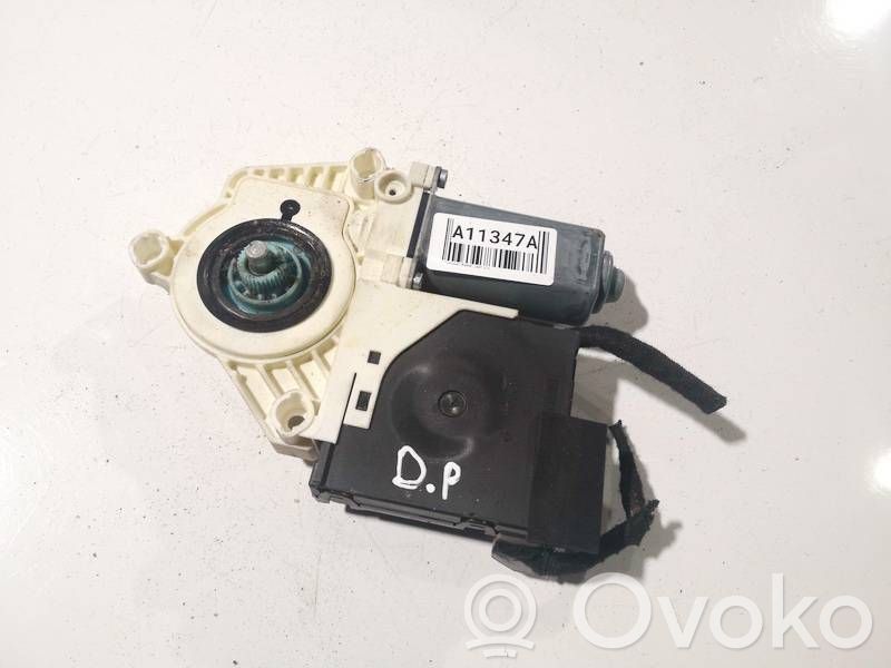Volkswagen PASSAT B6 Silnik regulatora szyby drzwi przednich 