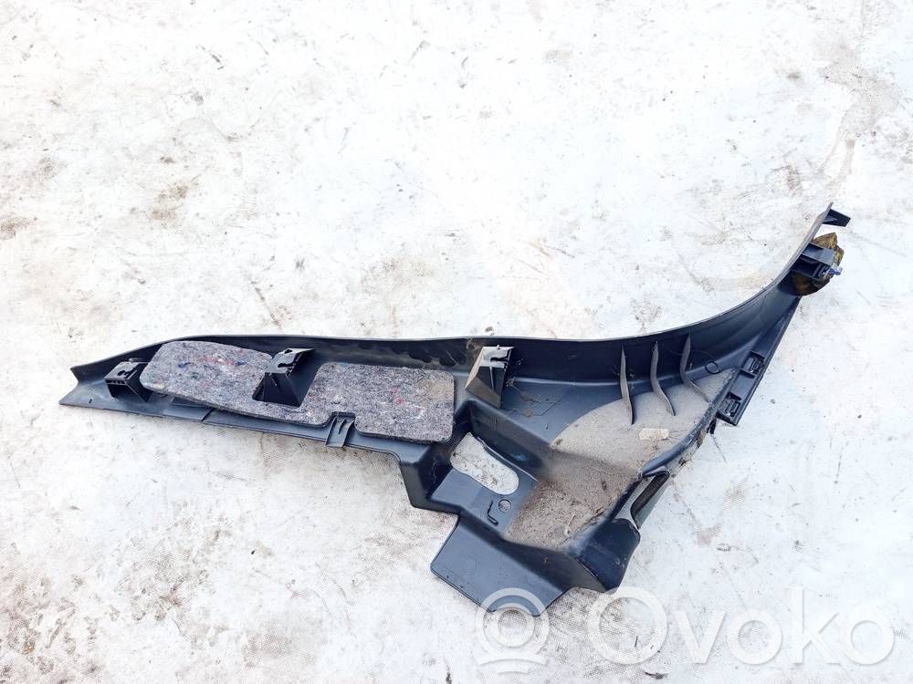 Opel Astra H Inne elementy wykończenia bagażnika 