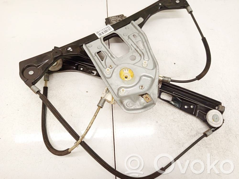 Mercedes-Benz C W203 Regulador con motor de la ventanilla de la puerta corredera 