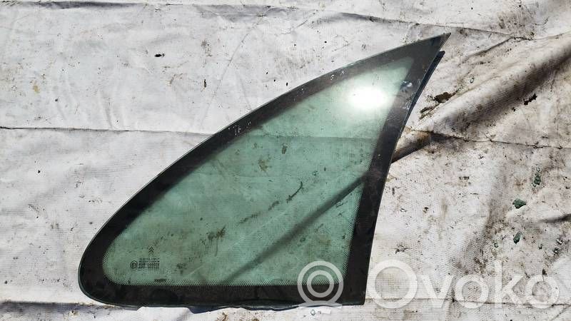 Citroen Xsara Picasso Geam lateral spate 
