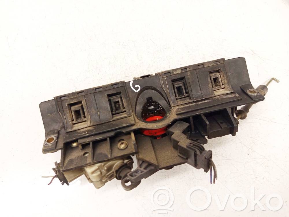 Motor de bloqueo de puertas   8D9827565H,4B0827565H,8D9827565H
