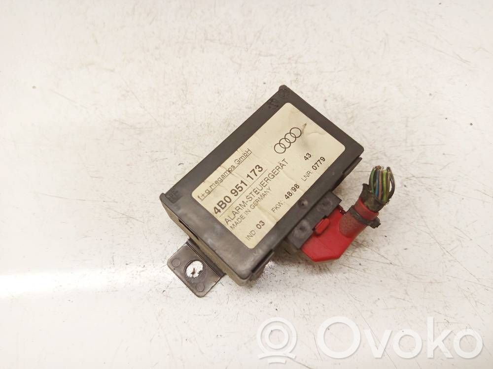 Audi A6 S6 C5 4B Boîtier module alarme