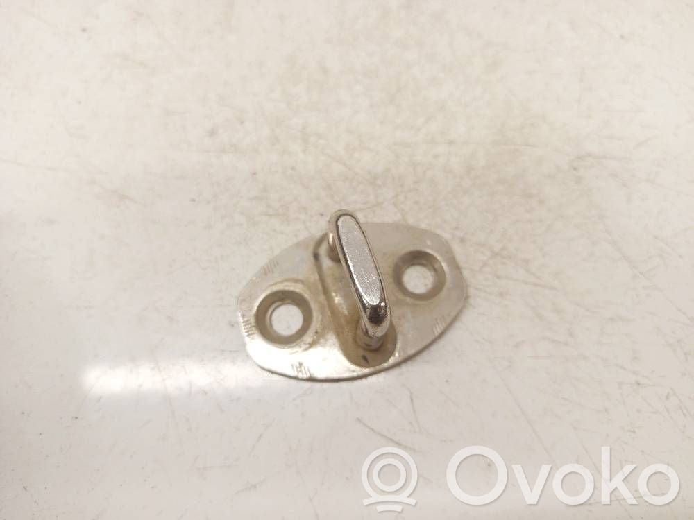 Audi A6 S6 C5 4B Boucle de verrouillage porte avant / crochet de levage