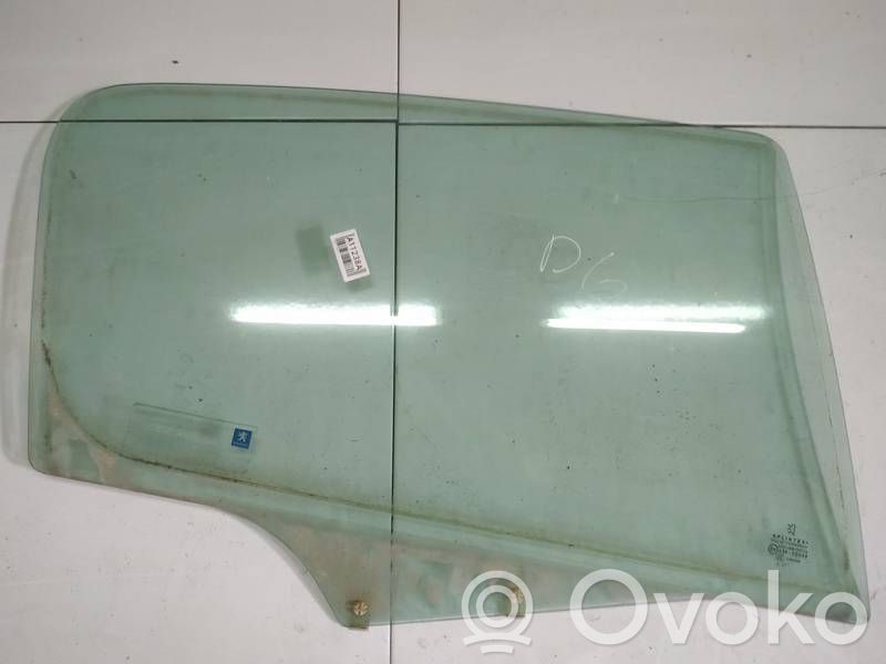 Peugeot 307 Vetro del finestrino della portiera posteriore 