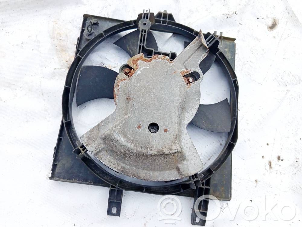 Nissan Primera Convogliatore ventilatore raffreddamento del radiatore