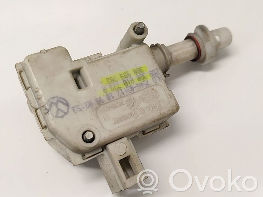 Skoda Octavia Mk1 (1U) Motor închidere centralizată 