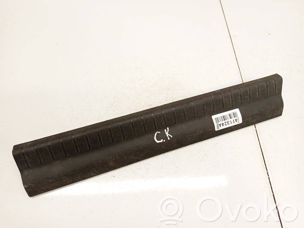 Dodge Journey Copertura del rivestimento del sottoporta posteriore 