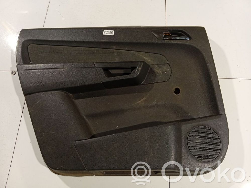 Opel Zafira B Takaoven verhoilu