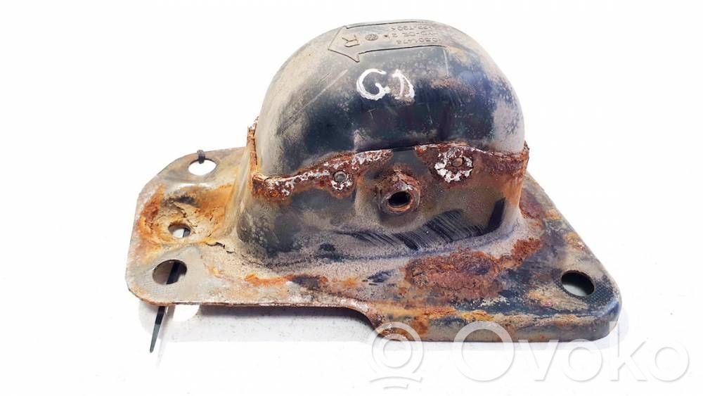 Volkswagen Jetta V Supporto nel bagagliaio/baule 