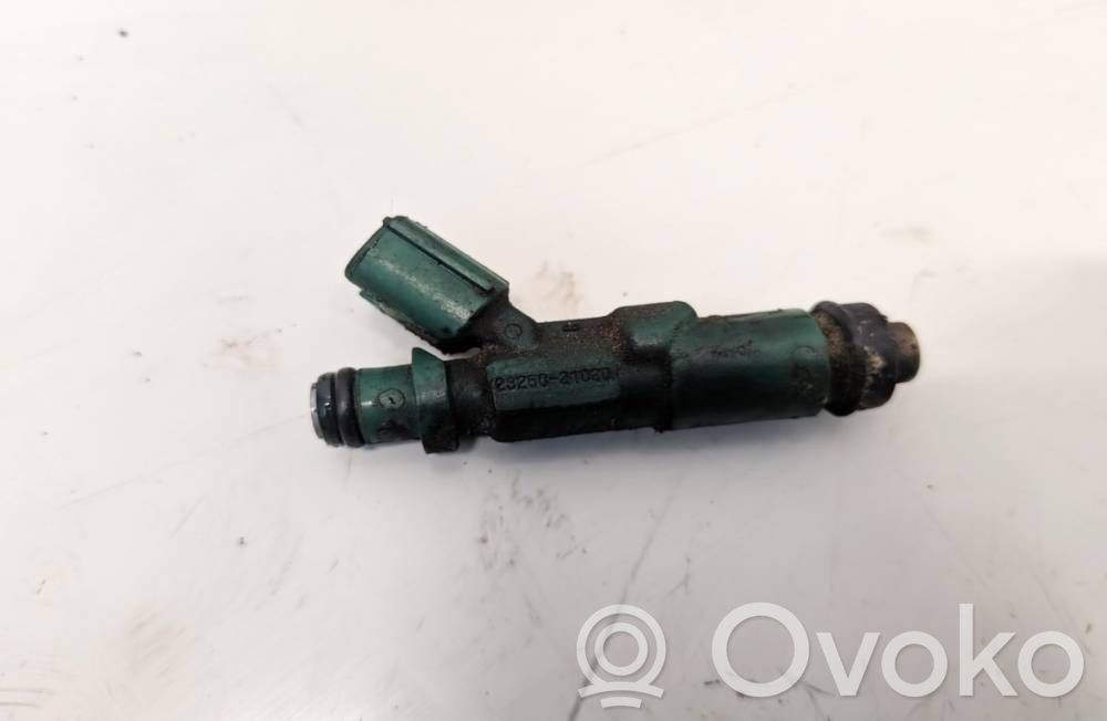 Toyota Prius (XW20) Injector combustibil 