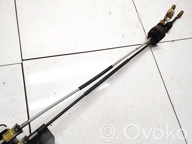 Opel Insignia A Gear shift cable linkage 