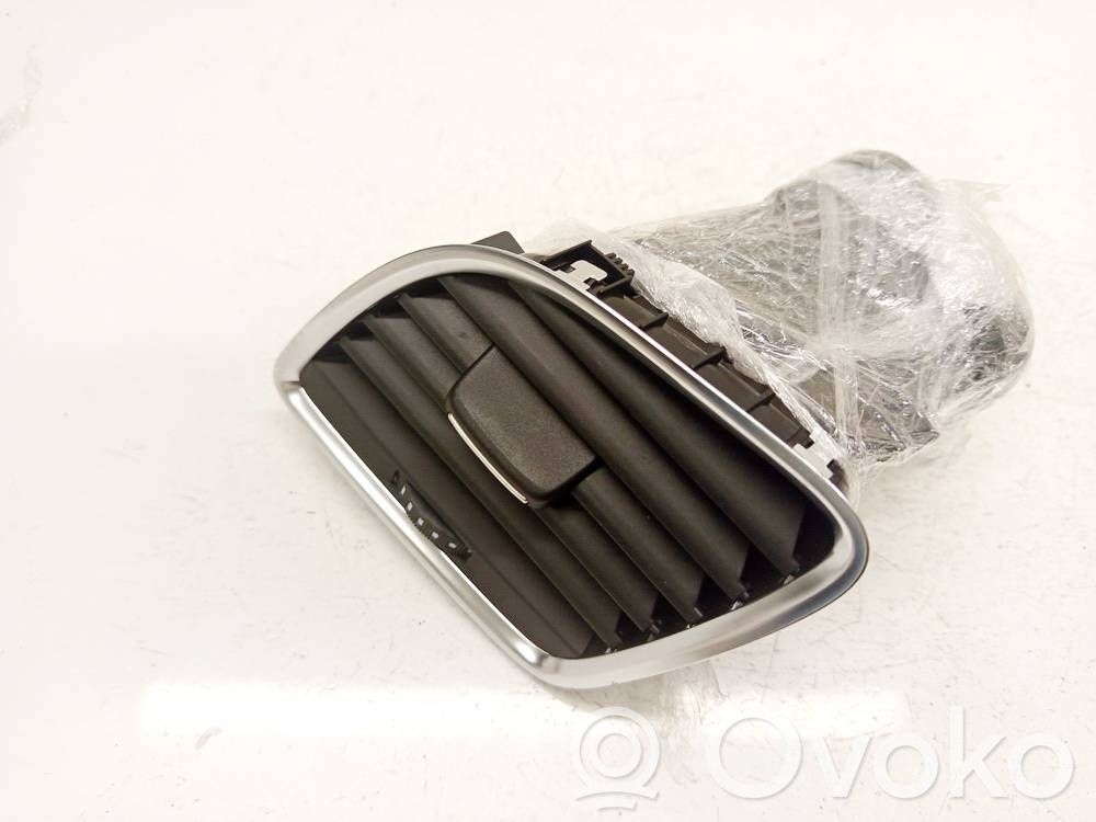 Audi Q3 8U Rejilla de ventilación central del panel 