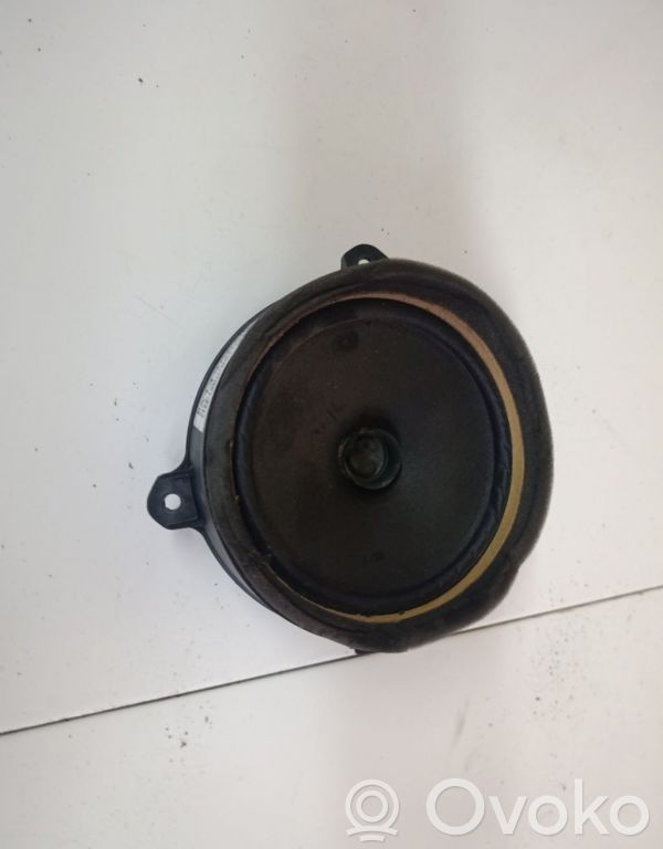Subaru Legacy Etuoven kaiutin 