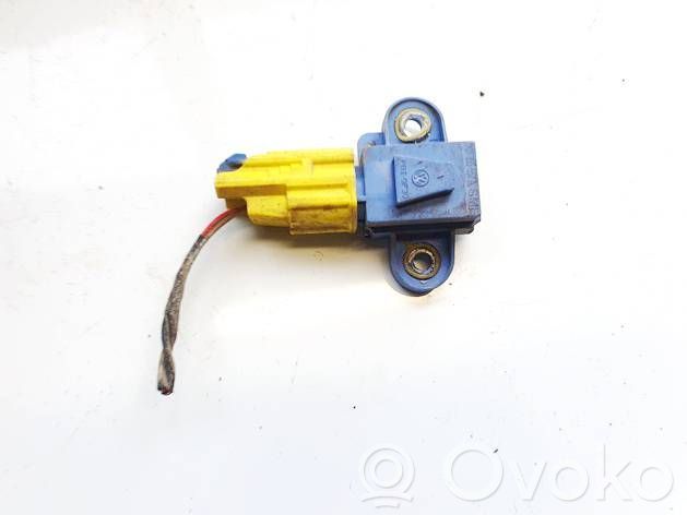 Volkswagen PASSAT B6 Sensore d’urto/d'impatto apertura airbag 