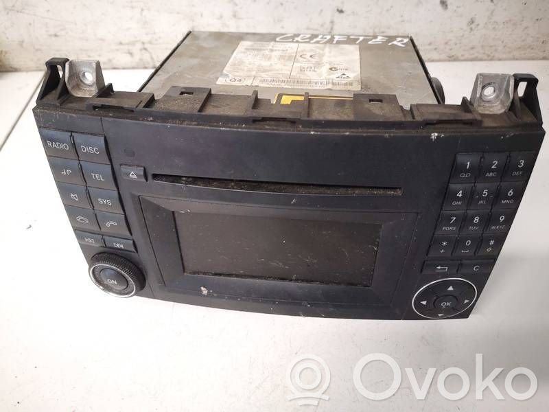 Panel / Radioodtwarzacz CD/DVD/GPS   9068201889,9069020500,9068201889,9069020400,9069020500,9069020600,9069020700