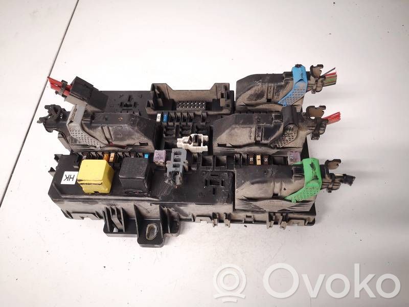 Opel Astra H Set scatola dei fusibili 