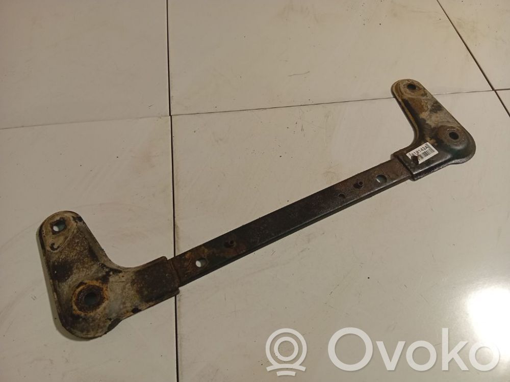 Renault Clio III Fixation de radiateur 